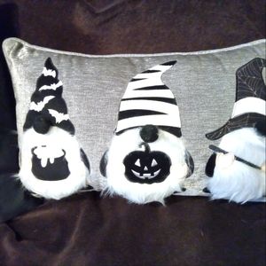 Holloween Nome pillow